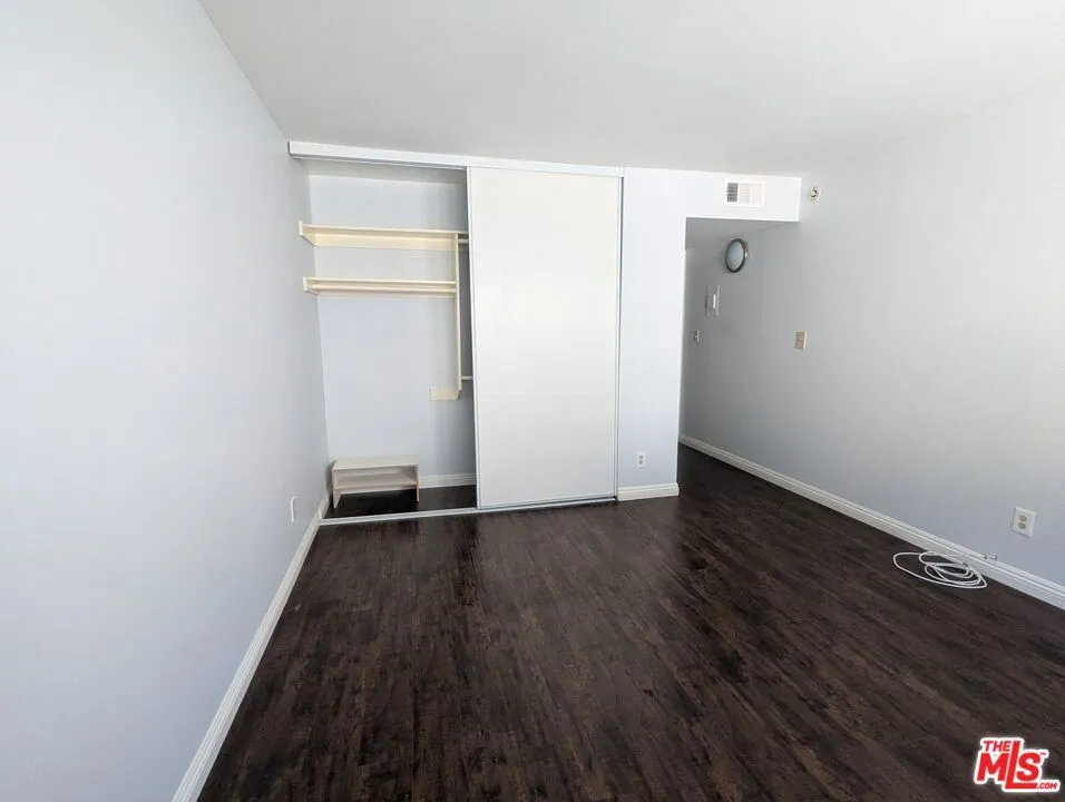 5412 Lindley Avenue #218 Encino, CA 91316