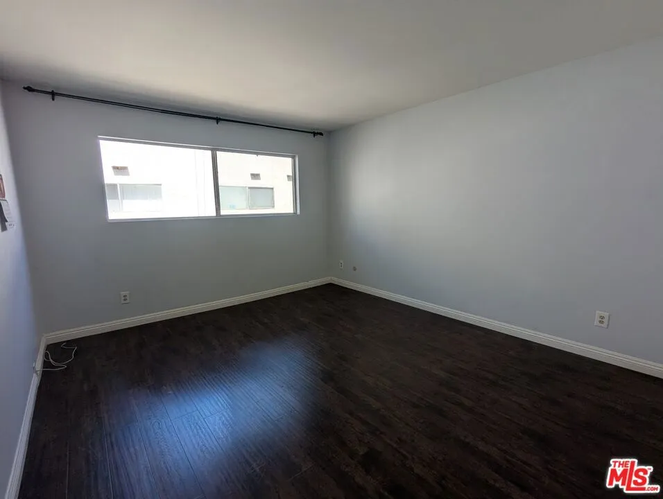 5412 Lindley Avenue #218 Encino, CA 91316