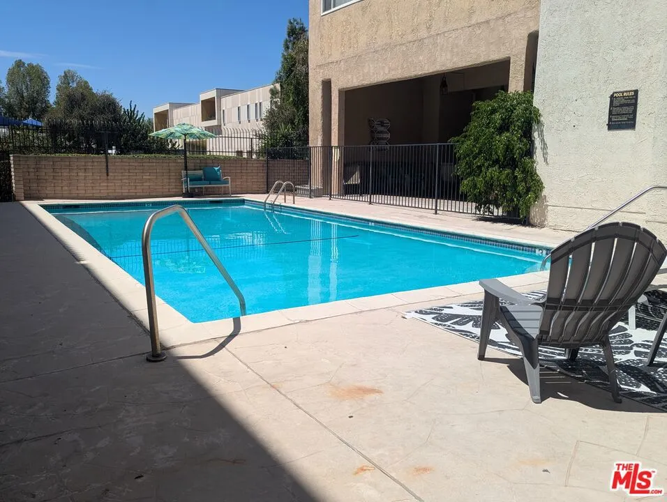5412 Lindley Avenue #218 Encino, CA 91316