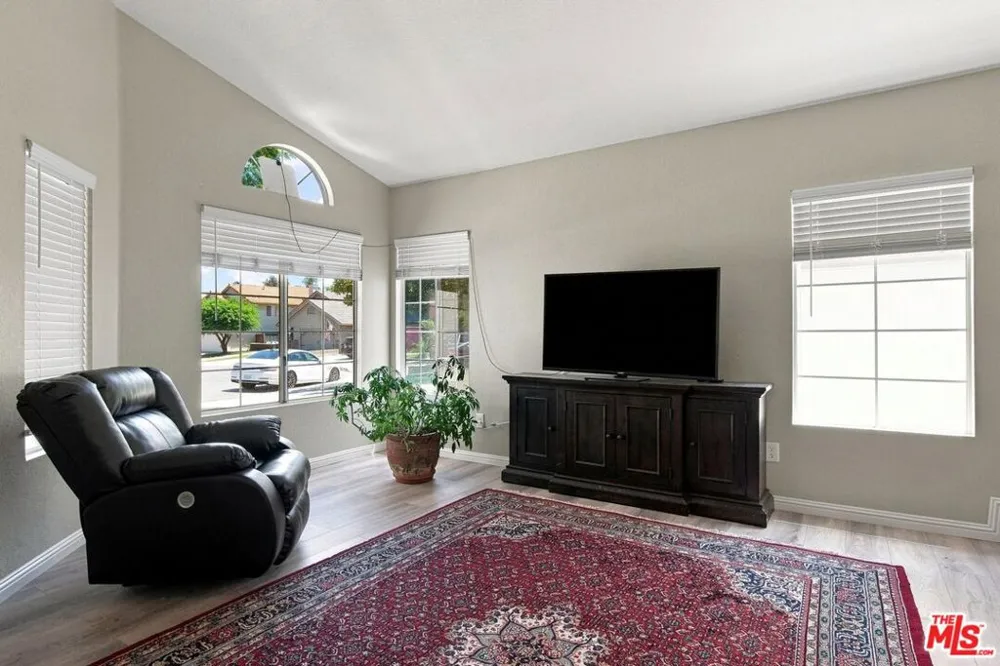 24529 Ridgewood Drive Murrieta, CA 92562