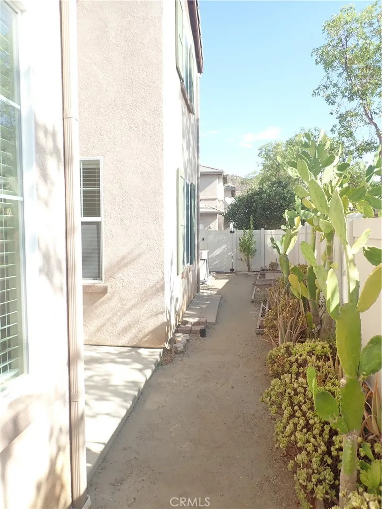 27605 Chicory Murrieta, CA 92562
