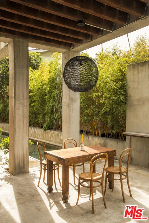 714 6th Avenue Venice, CA 90291