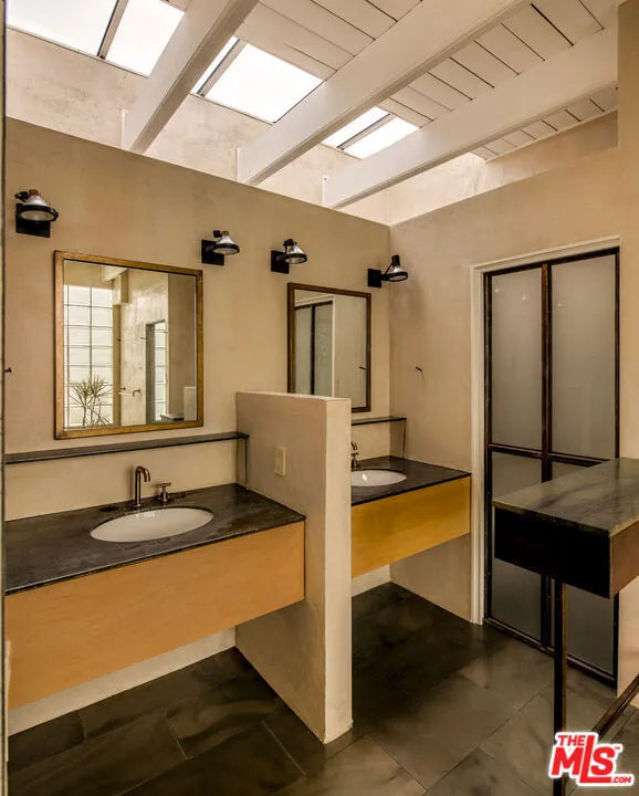 714 6th Avenue Venice, CA 90291