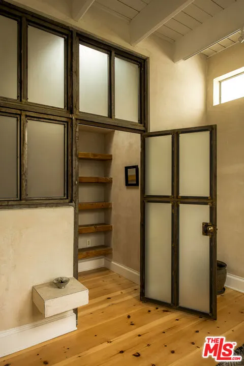 714 6th Avenue Venice, CA 90291