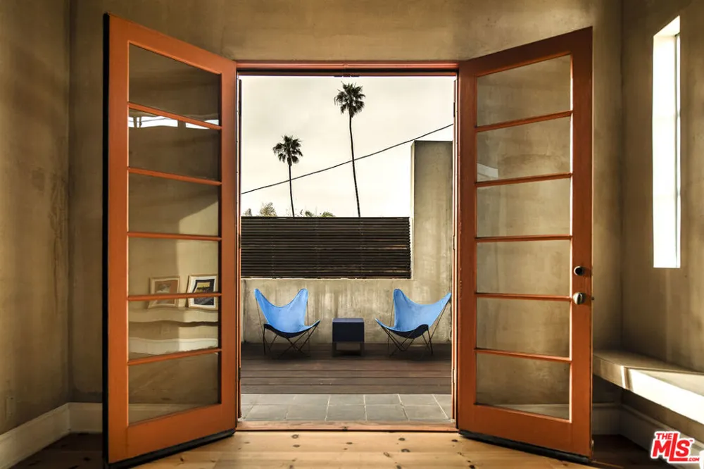 714 6th Avenue Venice, CA 90291