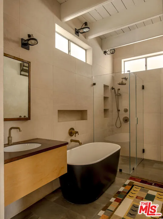 714 6th Avenue Venice, CA 90291