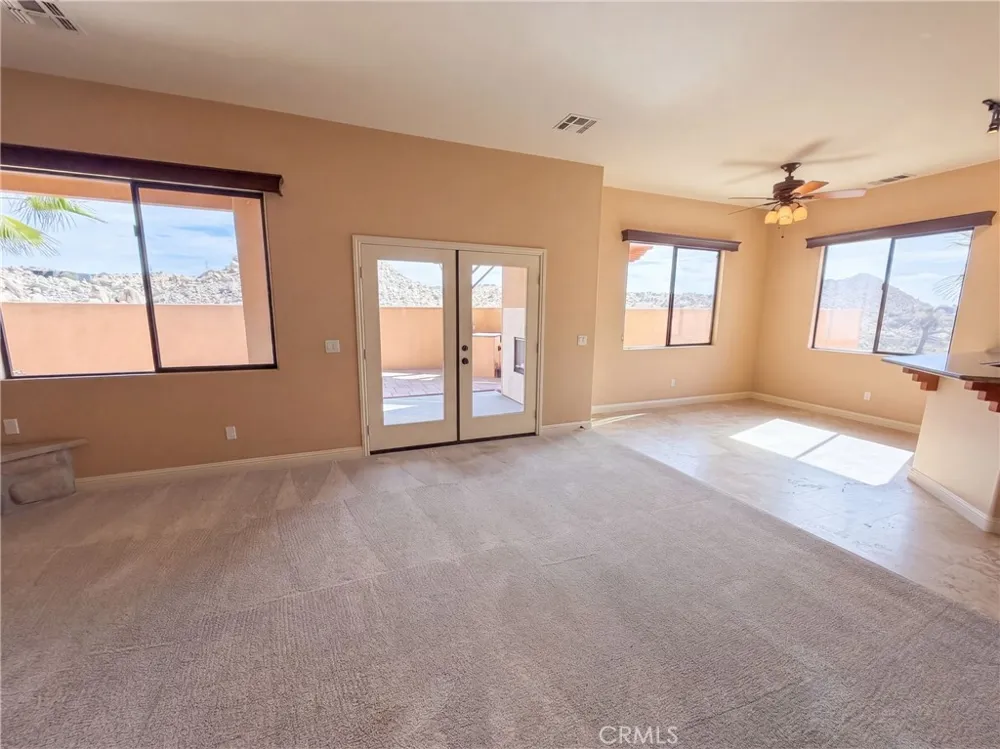 5935 Buena Suerte Yucca Valley, CA 92284
