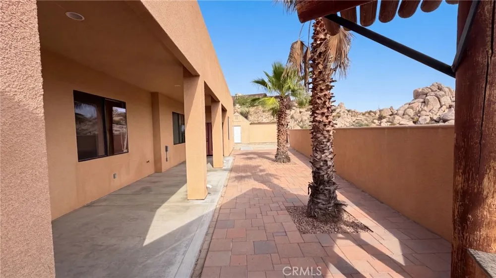 5935 Buena Suerte Yucca Valley, CA 92284