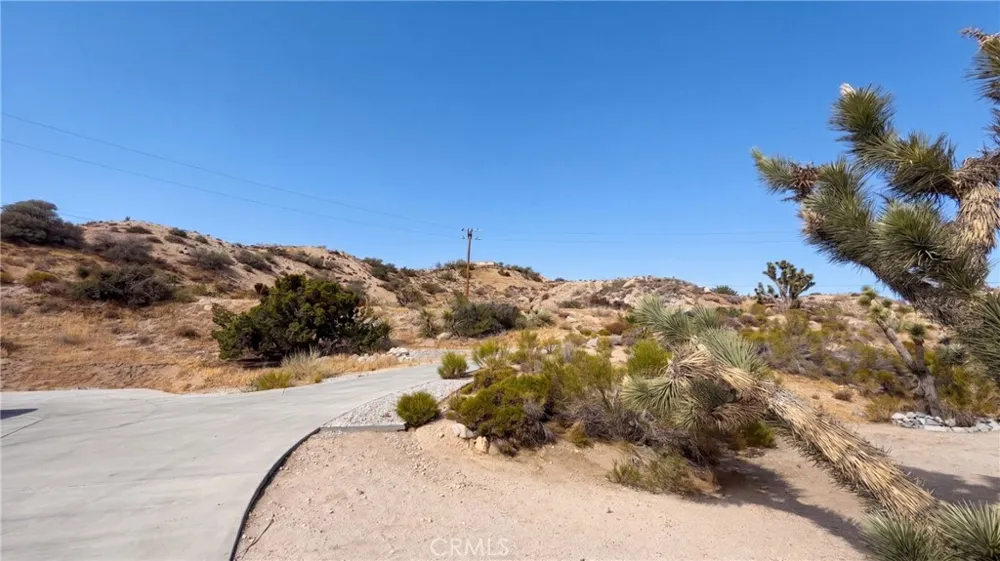 5935 Buena Suerte Yucca Valley, CA 92284