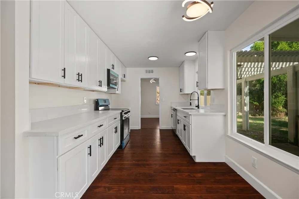 10143 Bristol Dr Alta Loma, CA 91737