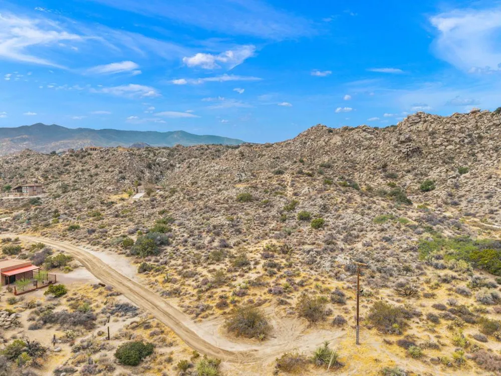 Avenida Los Feliz Mountain Center, CA 92561