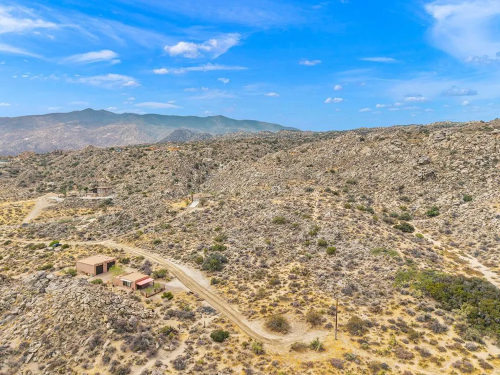 Avenida Los Feliz Mountain Center, CA 92561
