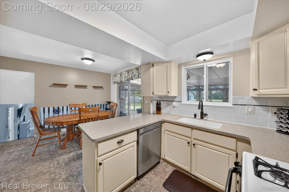 36400 Madison Street Richmond City, MI 48062