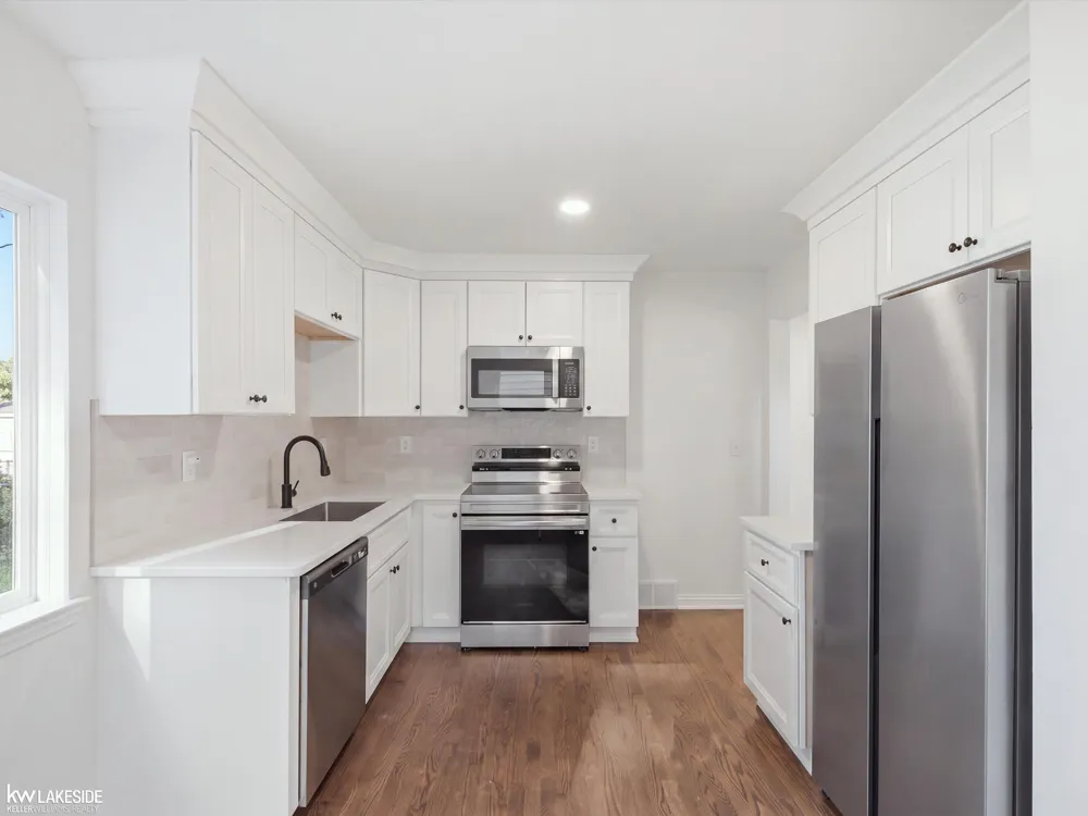 17800 WEXFORD STREET Roseville City, MI 48066