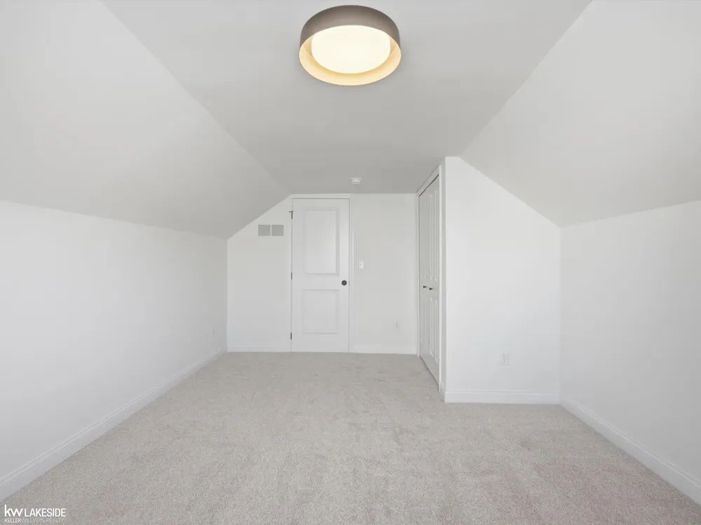 17800 WEXFORD STREET Roseville City, MI 48066