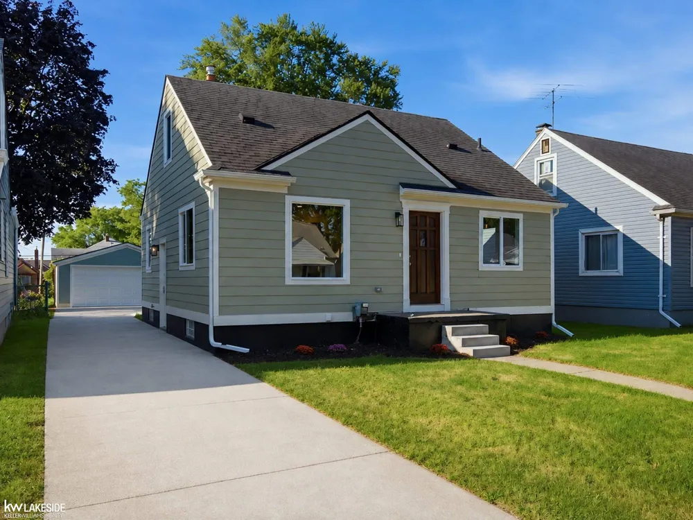 17800 WEXFORD STREET Roseville City, MI 48066