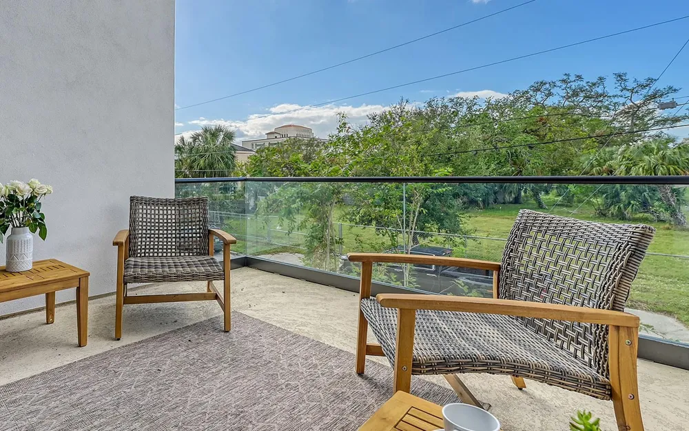 62 AUDUBON PLACE Sarasota, FL 34237
