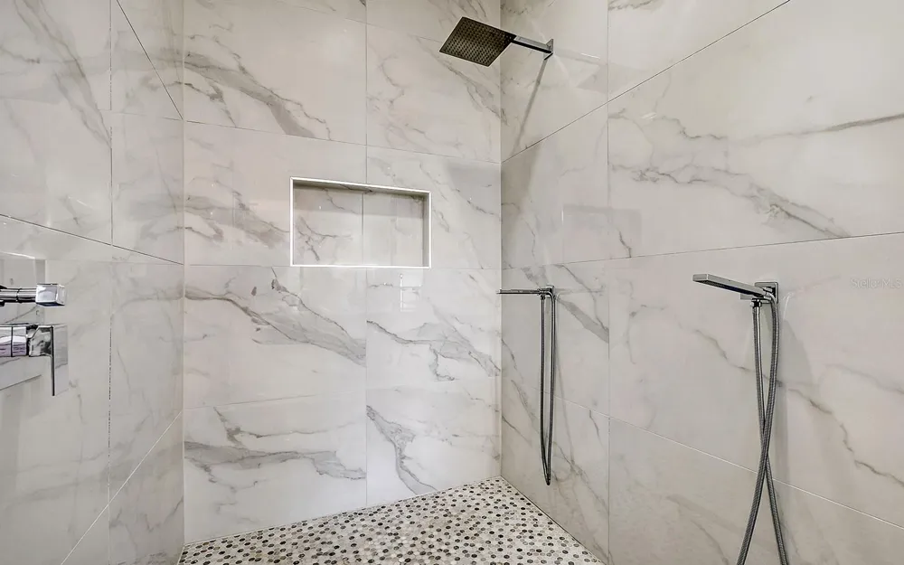 62 AUDUBON PLACE Sarasota, FL 34237