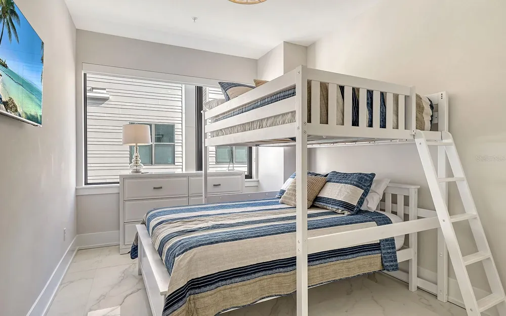 62 AUDUBON PLACE Sarasota, FL 34237