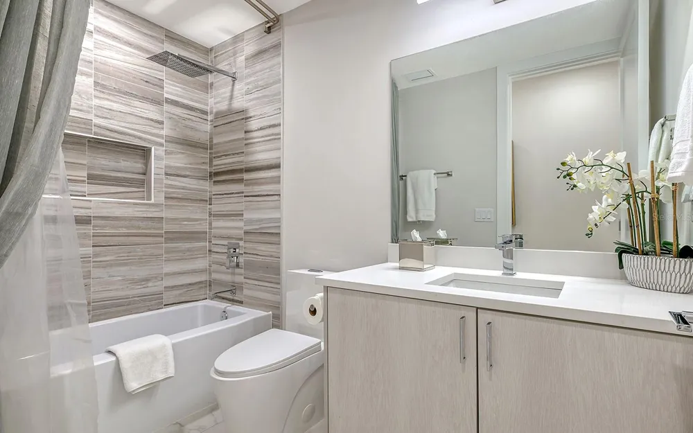 62 AUDUBON PLACE Sarasota, FL 34237