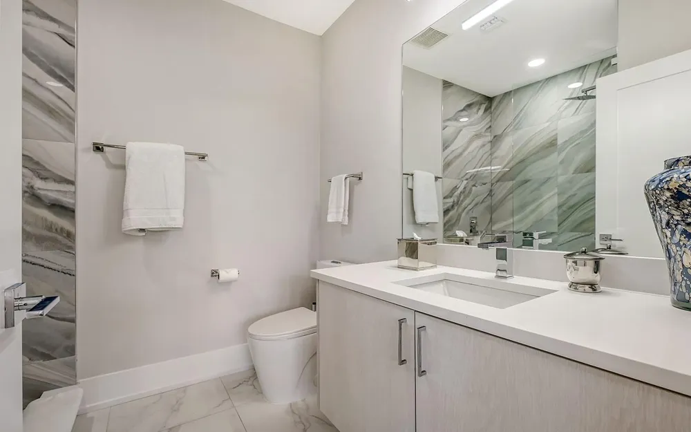 62 AUDUBON PLACE Sarasota, FL 34237