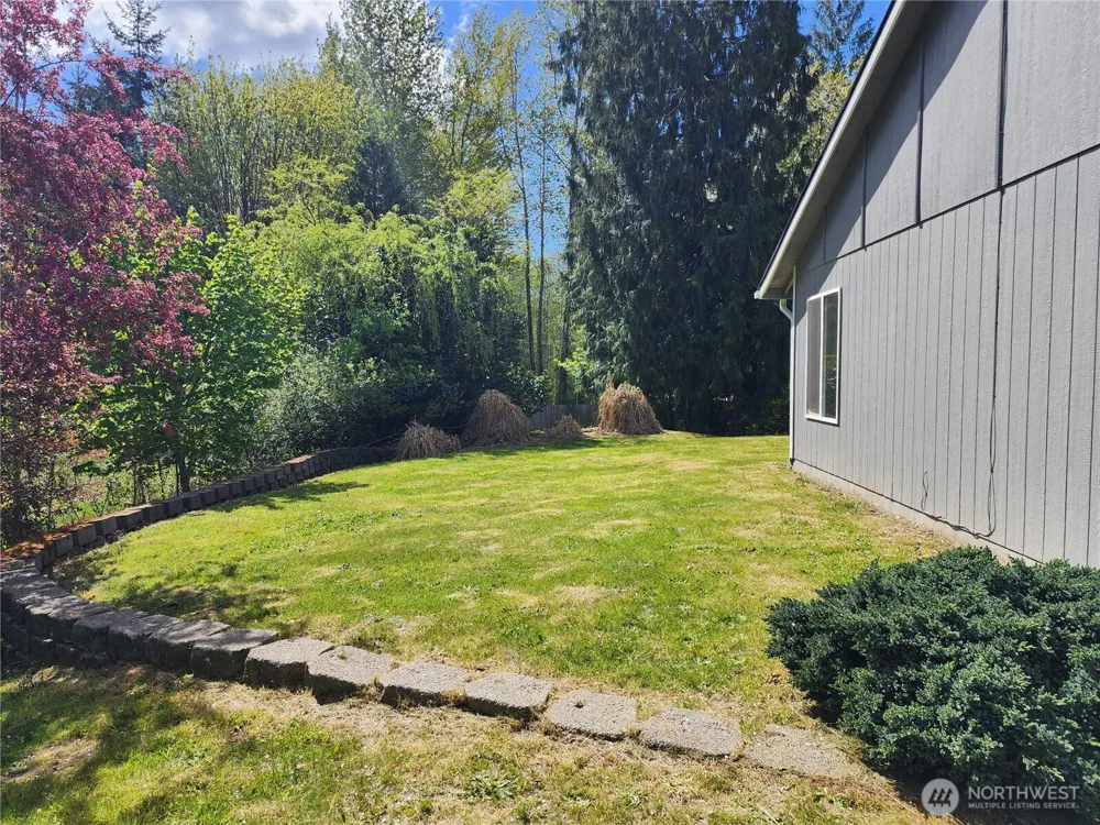 181 E Oakdale Street Allyn, WA 98524