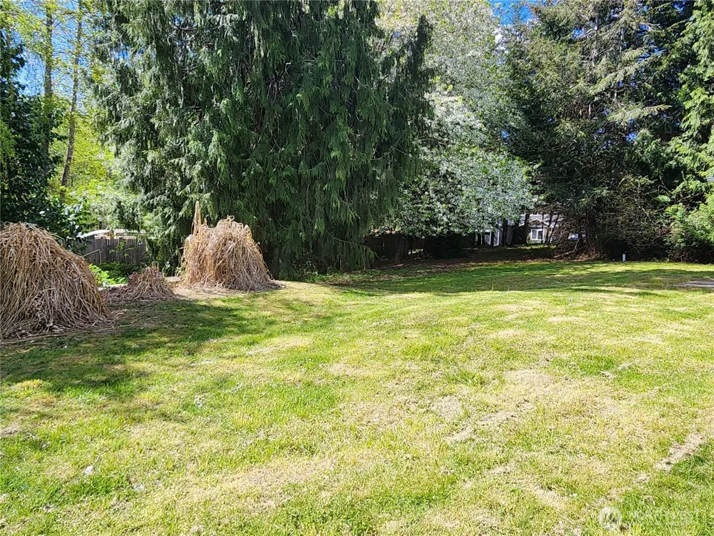 181 E Oakdale Street Allyn, WA 98524