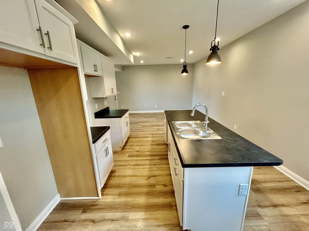 924 Oakland Avenue Indianapolis, IN 46201