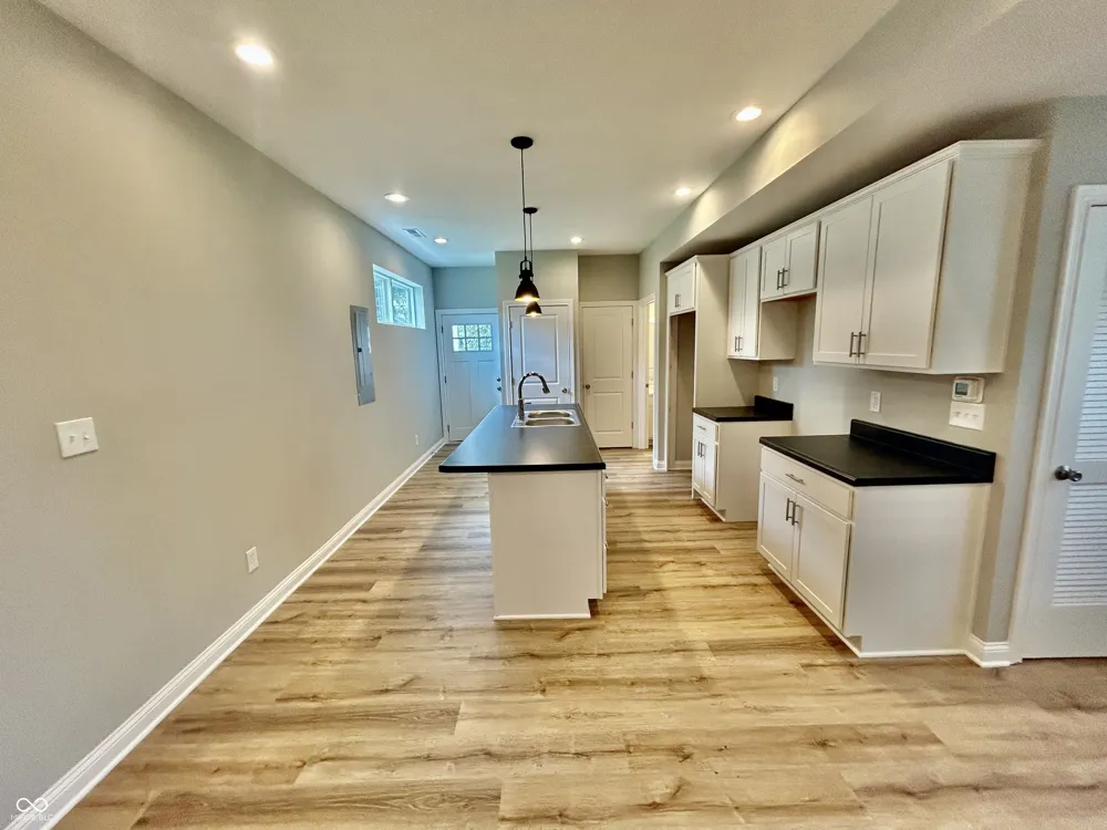 924 Oakland Avenue Indianapolis, IN 46201