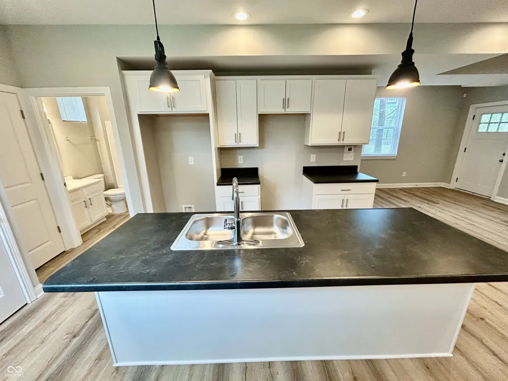 924 Oakland Avenue Indianapolis, IN 46201