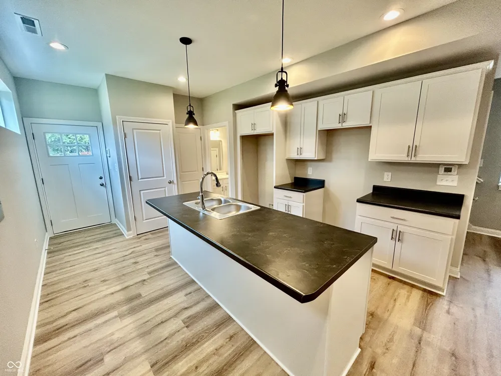 924 Oakland Avenue Indianapolis, IN 46201
