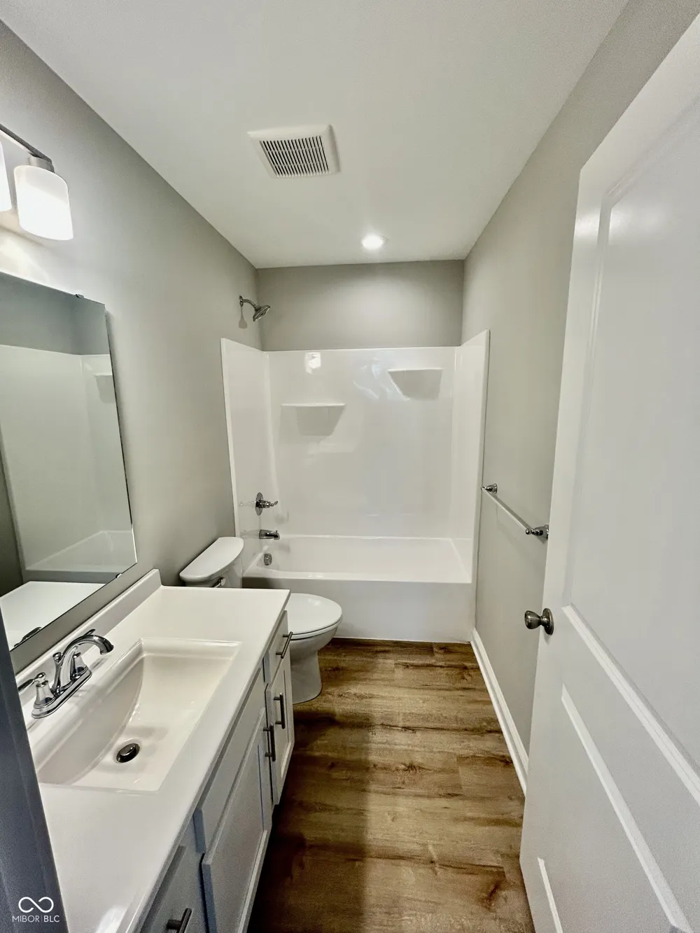 924 Oakland Avenue Indianapolis, IN 46201