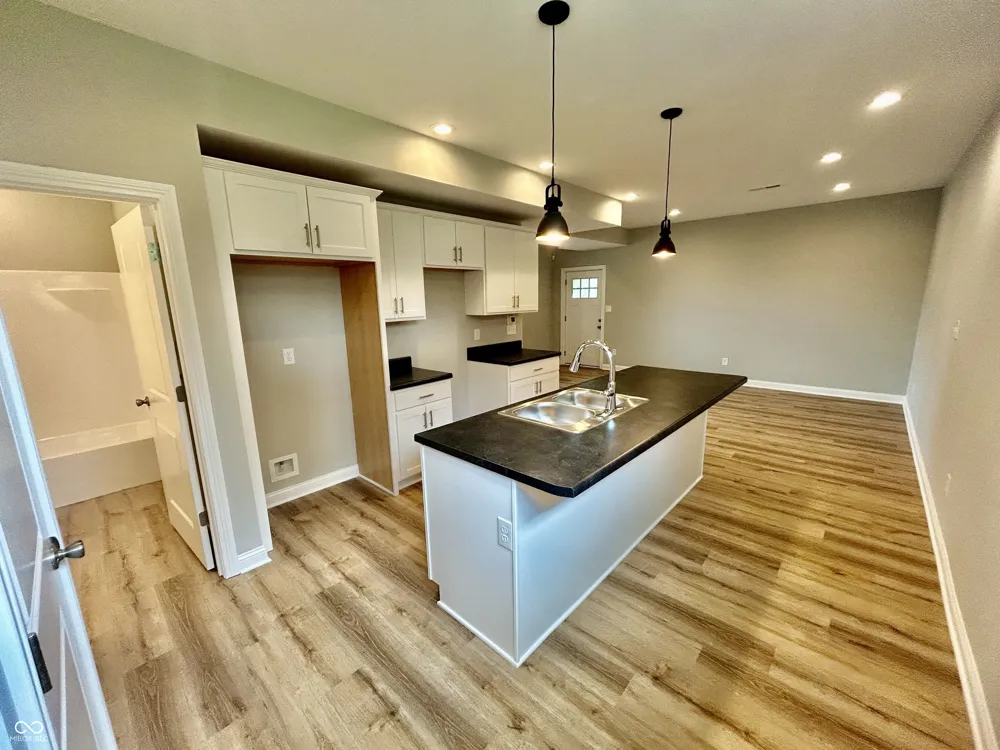 924 Oakland Avenue Indianapolis, IN 46201