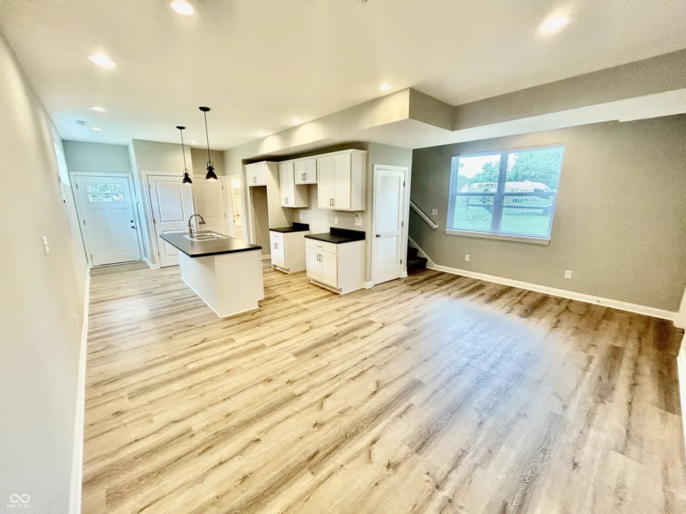 924 Oakland Avenue Indianapolis, IN 46201