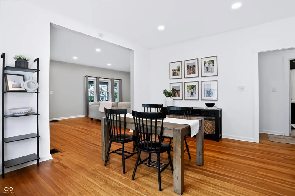 811 Wallace Avenue Indianapolis, IN 46201