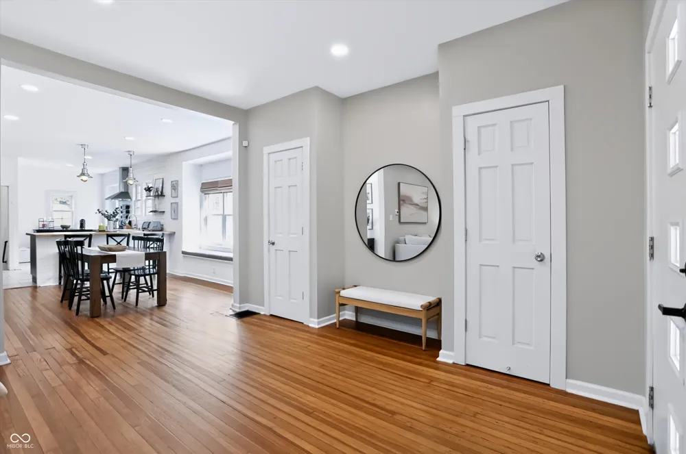 811 Wallace Avenue Indianapolis, IN 46201