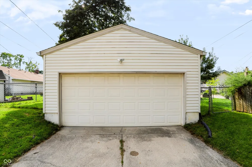 811 Wallace Avenue Indianapolis, IN 46201