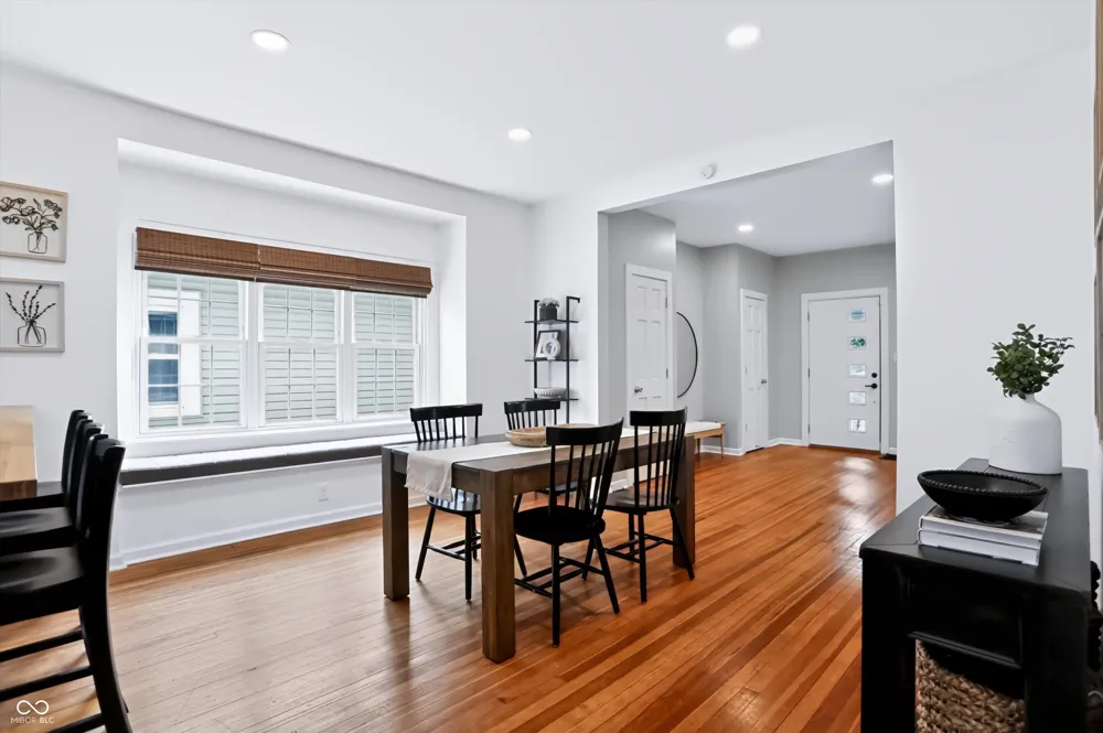811 Wallace Avenue Indianapolis, IN 46201