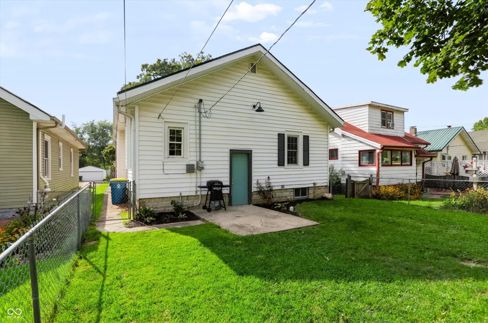 811 Wallace Avenue Indianapolis, IN 46201
