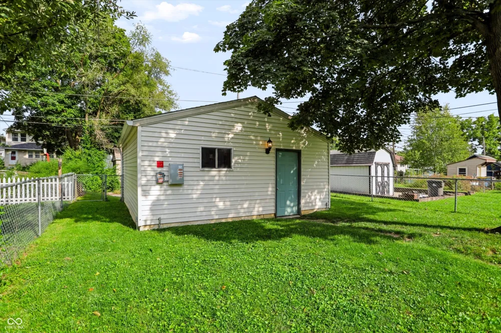 811 Wallace Avenue Indianapolis, IN 46201