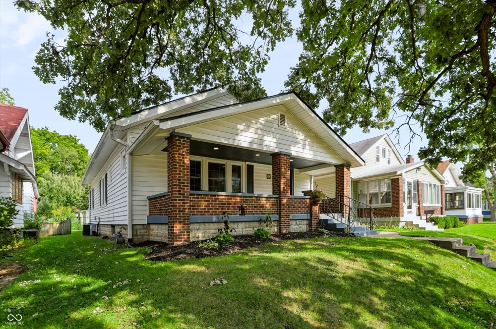 811 Wallace Avenue Indianapolis, IN 46201