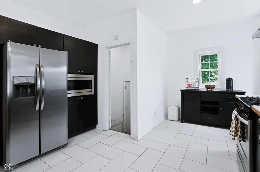 811 Wallace Avenue Indianapolis, IN 46201