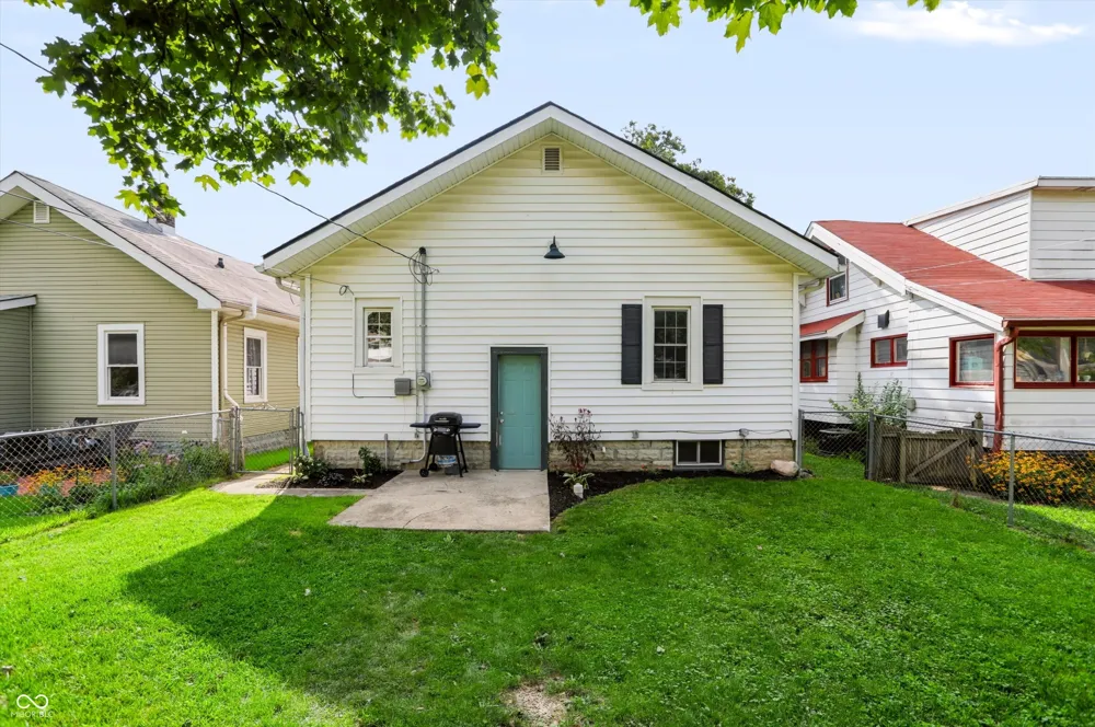 811 Wallace Avenue Indianapolis, IN 46201