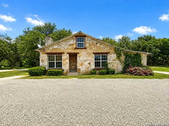 6908 Poss Leon Valley, TX 78238