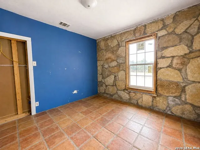 6908 Poss Leon Valley, TX 78238