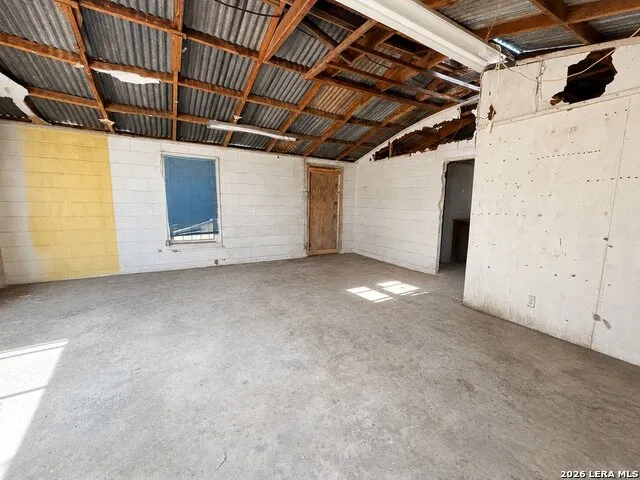 6908 Poss Leon Valley, TX 78238