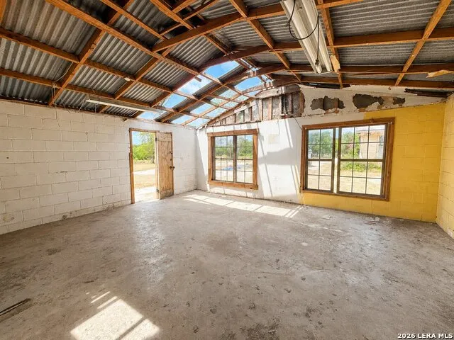 6908 Poss Leon Valley, TX 78238