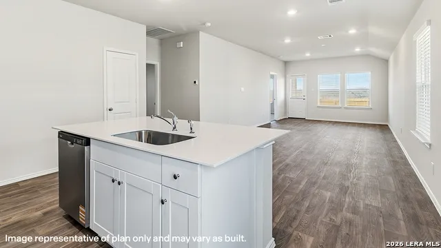 13650 Gunnison Quartz San Antonio, TX 78253