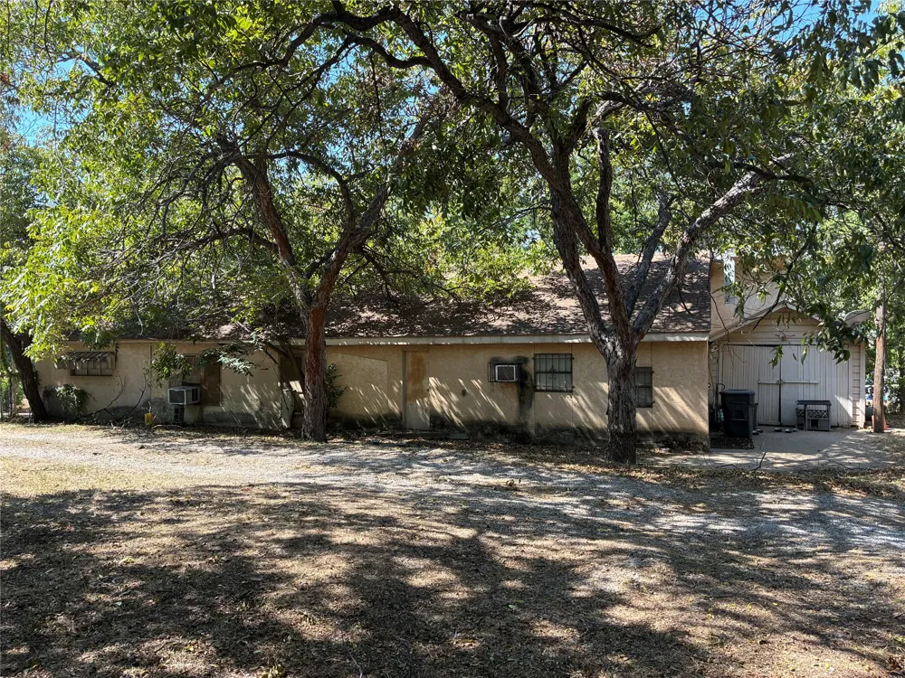 2311 Knight Street Dallas, TX 75219
