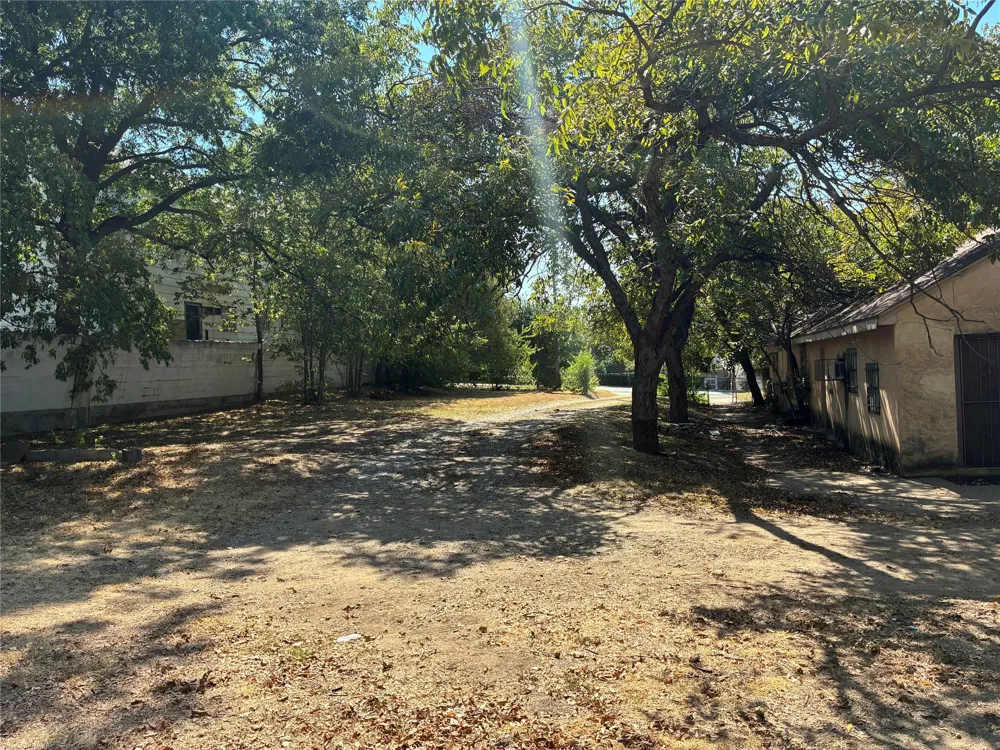 2311 Knight Street Dallas, TX 75219
